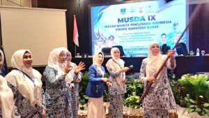 Hj Nurmidalmi, SE Terpilih Sebagai Ketua Umum IWAPI Sumatera Barat 2026-2031
